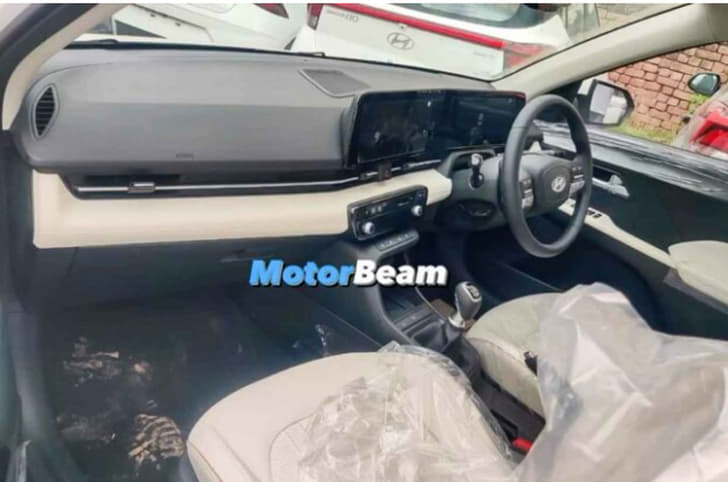 2023 Hyundai Verna interior 