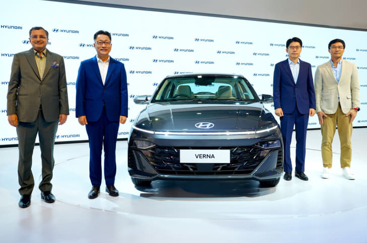 Hyundai Verna front quarter