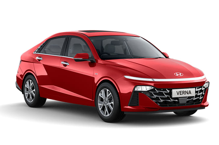 Hyundai Verna front quarter 