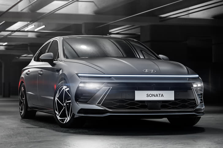 Hyundai Sonata facelift front quarter