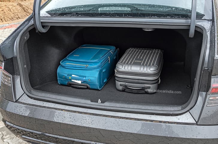 New Hyundai Verna boot