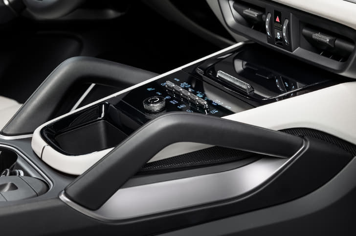 Porsche Cayenne interior centre console