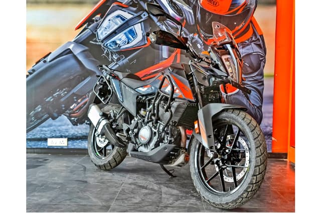 KTM 390 Adventure, 250 Adventure with low seat height, lowered suspension coming soon
