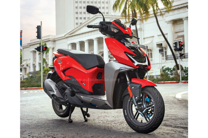 Hero Xoom front static image