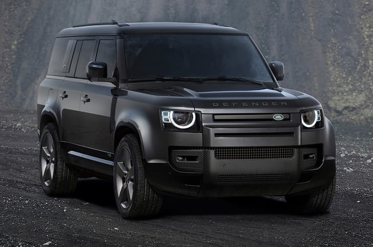 Land Rover Defender 130 V8 front quarter