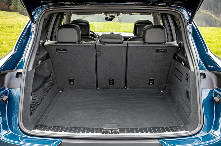 Porsche Cayenne facelift boot