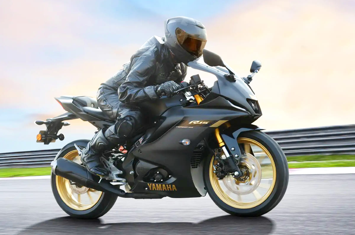 Auto R15 Yamaha R15 price, new black colour details - Introduction | Autocar India