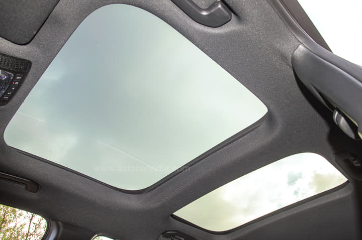 Mercedes-Benz EQB 350 4MATIC sunroof