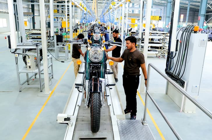 Royal Enfield Hunter price, mileage, weight, features.