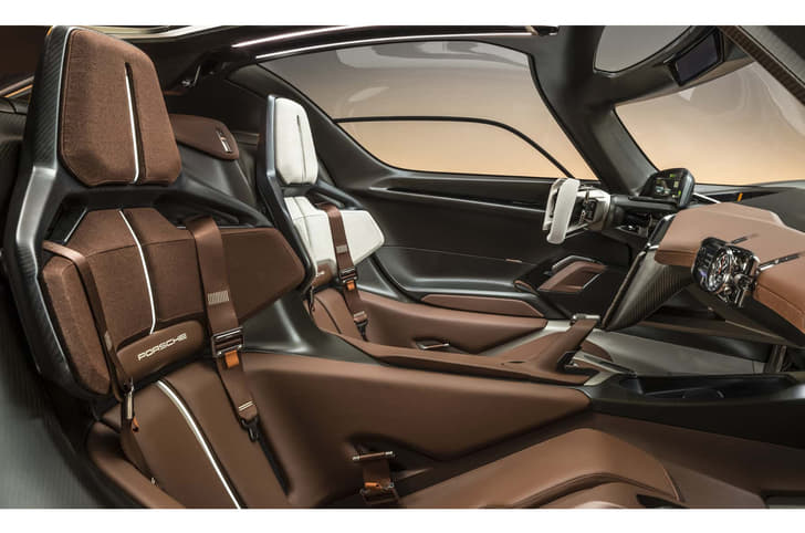 Porshce Mission X interior 