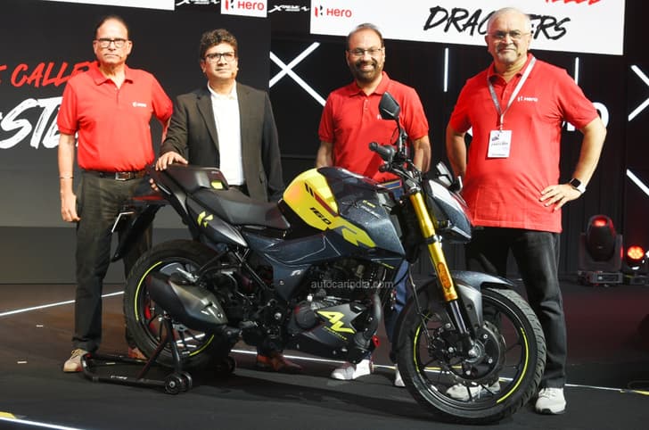 Hero Xtreme 160R 4V has a KYB USD fork and is priced at Rs 1.27 lakh. Hero Xtreme 160R 4V price, new engine, USD fork, features.