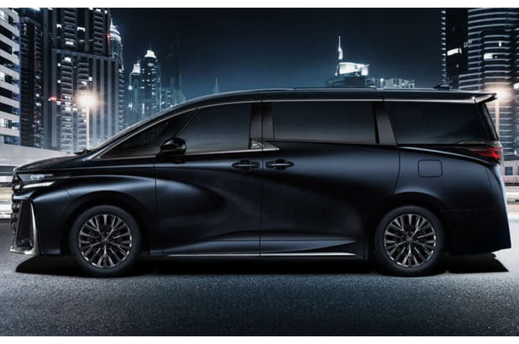 New Toyota Vellfire revealed