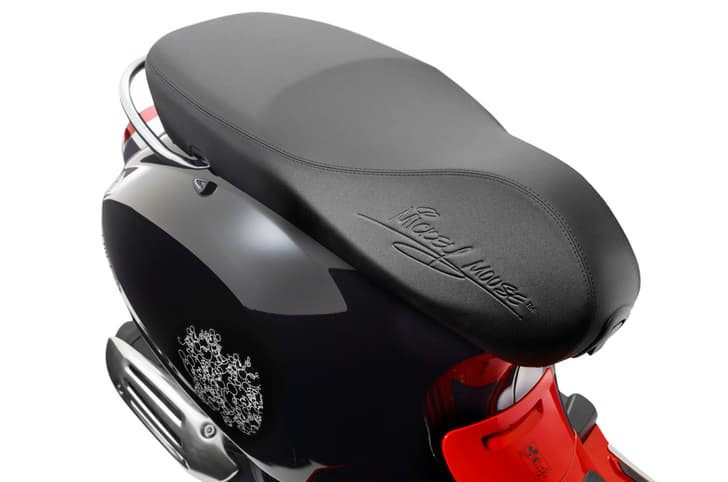 Vespa Mickey Mouse edition scooter. Vespa SXL 150 price, Mickey Mouse edition scooter.