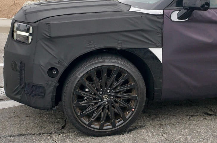 Hyundai Santa Fe spied 