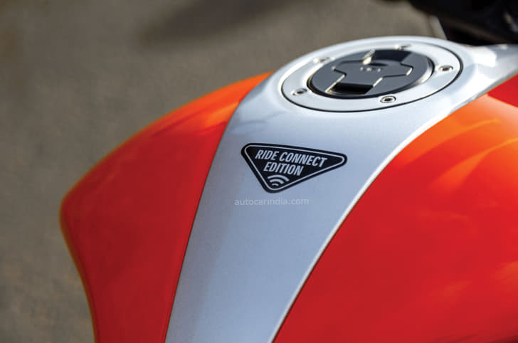 Suzuki Gixxer price, mileage, features, Bluetooth connectivity.