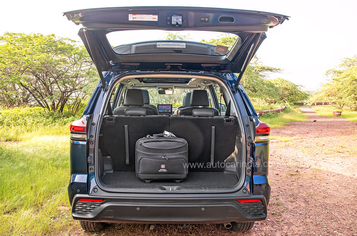 Maruti Suzuki Invicto boot space