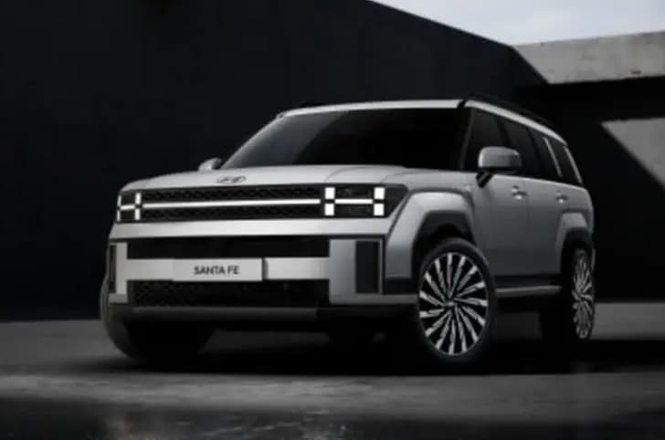 Next-gen Hyundai Sante Fe front quarter 