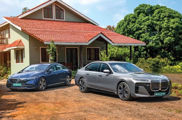 BMW i7 vs Mercedes Benz EQS