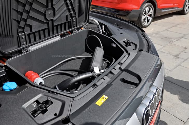 Audi Q8 e-tron frunk