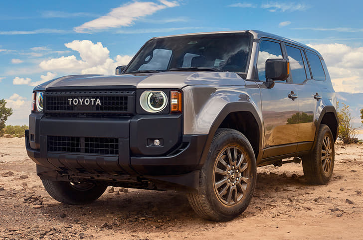 Toyota Land Cruiser Prado front