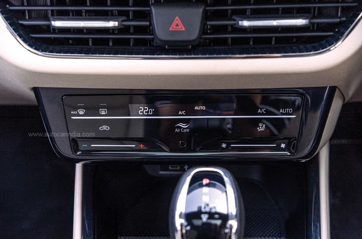 Skoda Slavia 1.5 TSI MT Style AC