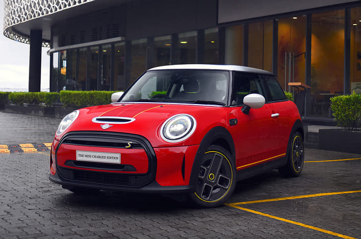 Mini Cooper SE Charged Edition