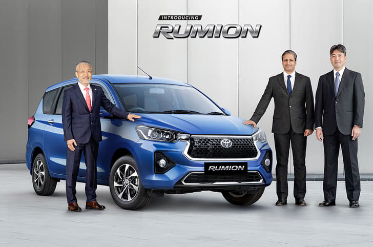 Toyota Rumion MPV revealed