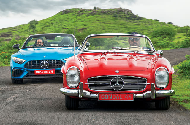 Date with an icon: Mercedes-AMG SL 55 meets Mercedes-Benz 300 SL