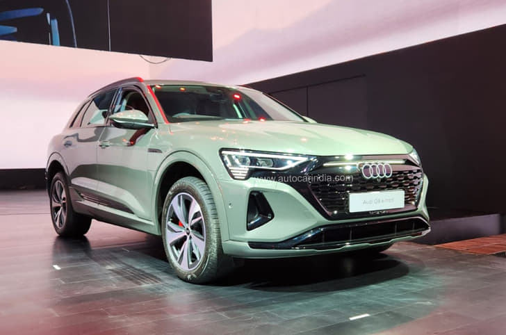 Audi Q8 e-tron SUV front quarter Audi Q8 e-tron SUV front quarter