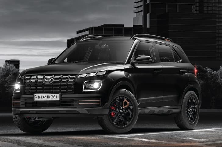 Hyundai Venue Knight Edition front 