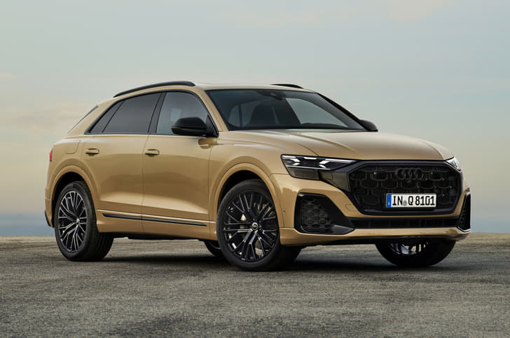 Audi Q8 facelift front quarter