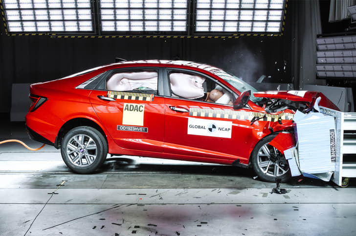 Hyundai Verna Global NCAP frontal crash test Hyundai Verna Global NCAP frontal crash test