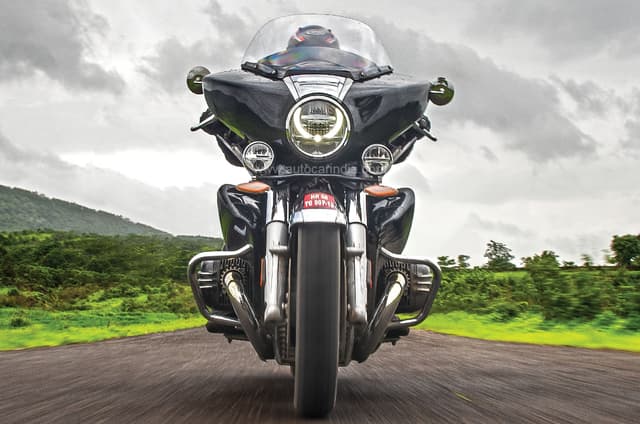 BMW R18 Transcontinental review: German Giant