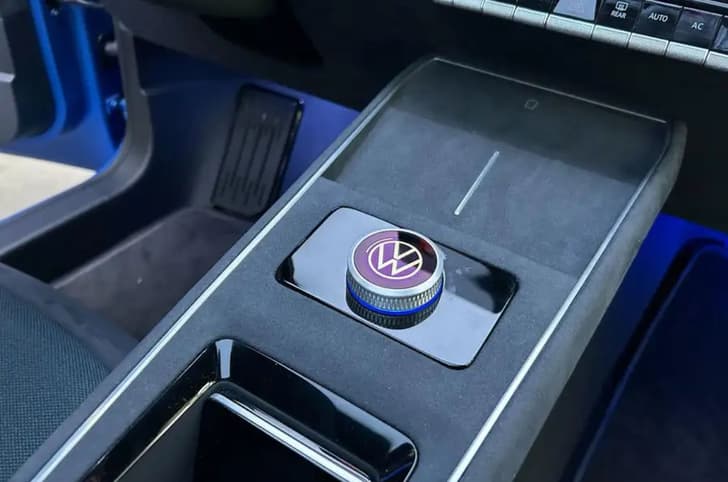 Volkswagen interior physical buttons Volkswagen interior physical buttons