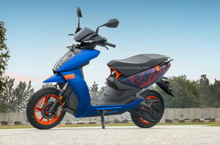 Ather 450 Apex front static image. Ather 450 Apex price, power, range, design, India launch details.