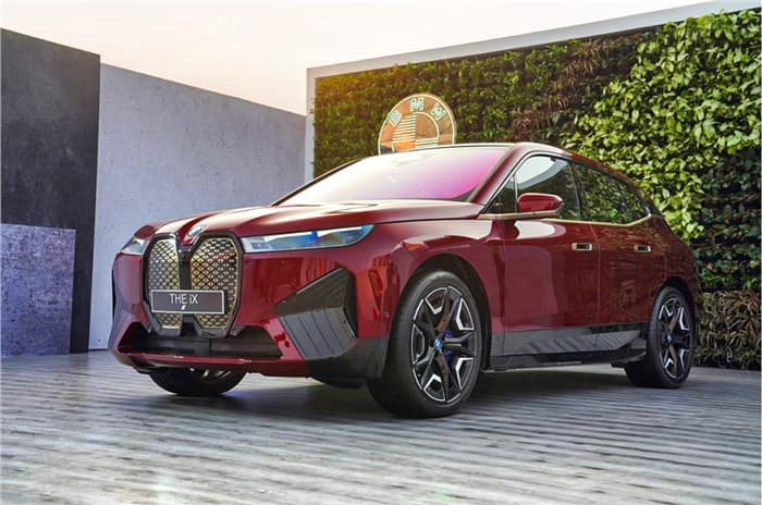 BMW iX