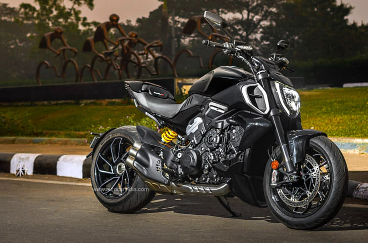 Ducati Diavel V4 front static image. Ducati Diavel price, performance, comfort, design: India review.