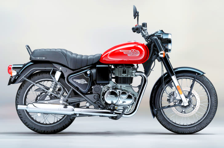 Royal Enfield Bullet Military Silver red colour. Royal Enfield Bullet price, Military Silver variant, colours.
