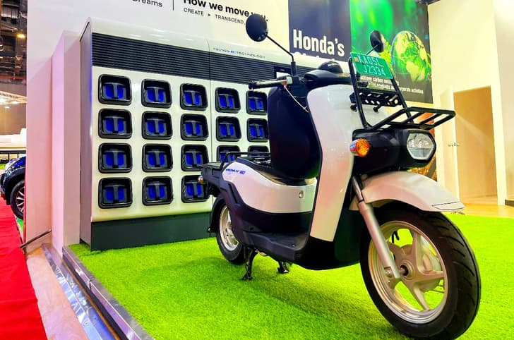 Honda CB300F price, flex fuel model, E85 compatible bike.