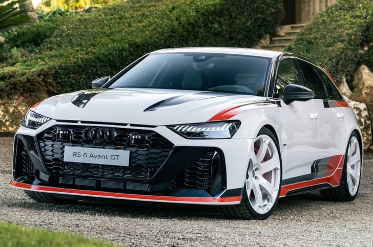 Audi RS6 Avant GT front
