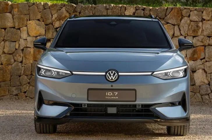 Volkswagen ID 7 Tourer front