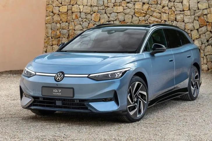 Volkswagen ID 7 Tourer front quarter