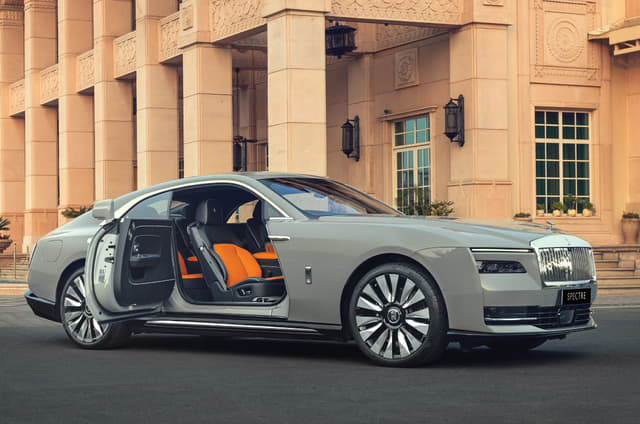 Rolls Royce Spectre: A close look