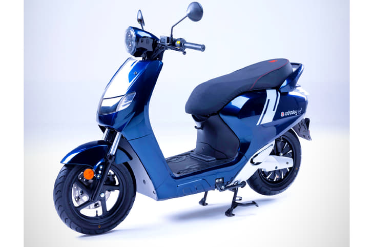 Bounce Infinity E1 EV front static image. Bounce Infinity E1 price, range, battery swap.