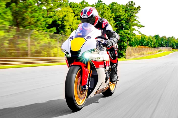 Yamaha R1 World GP action shot. Yamaha R1 price in India, R1 cc, R1M price.