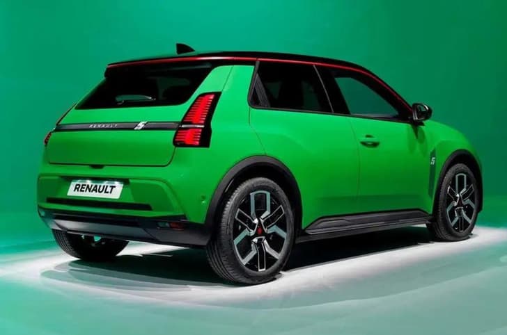 Renault 5 EV front quarter 