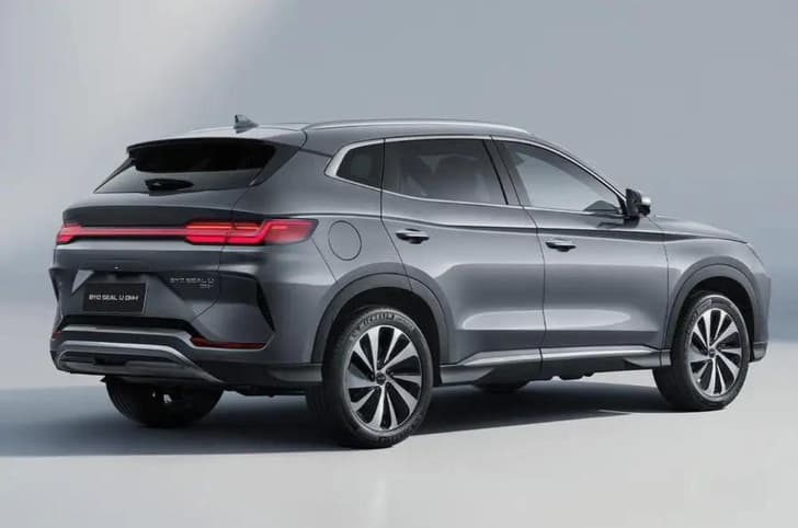 Vinfast Seal U SUV rear quarter Vinfast Seal U SUV rear quarter
