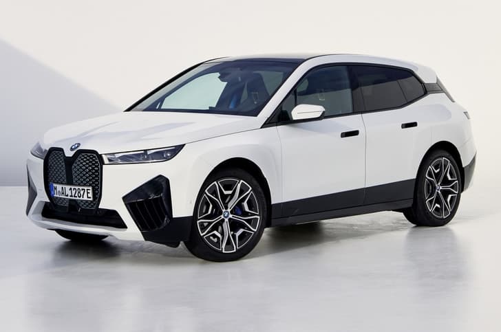 523hp BMW iX xDrive50 launched at Rs 1.40 crore