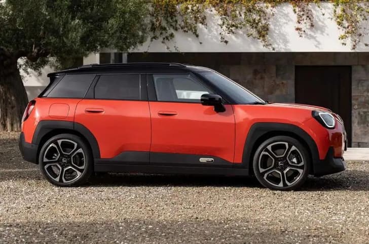 Mini Aceman EV side profile Mini Aceman EV side profile