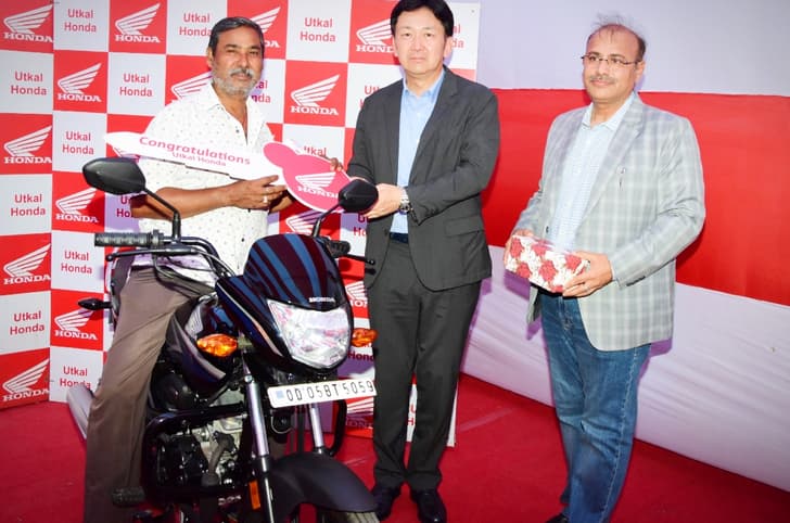 Honda Shine 100 sales cross 3 lakh unit mark in one year